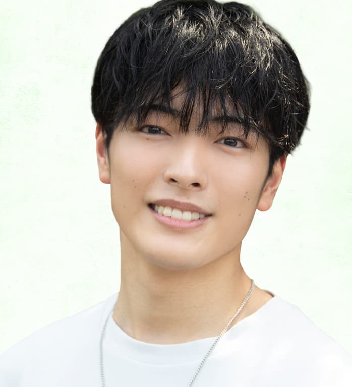 舞台『桜舞し、若葉の芽吹くころ』若葉丸 樋口明志　 AKASHI HIGUCHI  愛媛県出身。9歳で出演した松山市民ミュージカルにをきっかけに、ジャズダンス、タップダンス、バレエ等を始める。高校1年生の時に全国公演「逃走中THE STAGE」に合格、その後上京。「HUNTER×HUNTER」THE STAGE 、舞台「Regulations High!-Second-」、 舞台『魔法使いの約束』エチュードシリーズPart1、ミュージカル『テニスの王子様』4thシーズン 青学vs比嘉、「迷宮歌劇「続・美少年探偵団」に出演。8月からは舞台「ハイキュー」中国公演にて西谷夕役で出演する。
